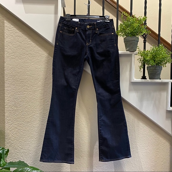 GAP - Curvy Dark Wash Jeans - Picture 3 of 14